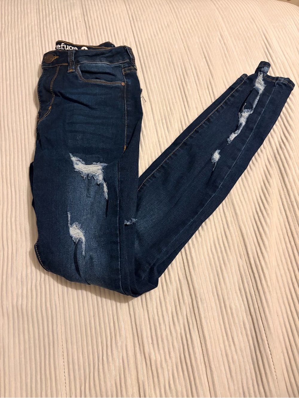 refuge Dark Indigo Distressed Skinny Jeans FREE Squishy Cube
